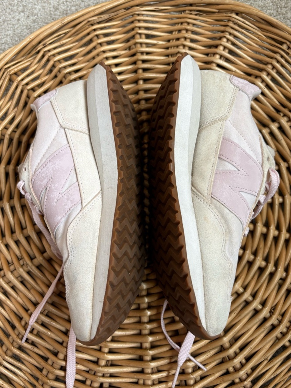New Balance Women's 237 Sneakers in Washed Pink Colorway Size 7 - Picture 4 of 11